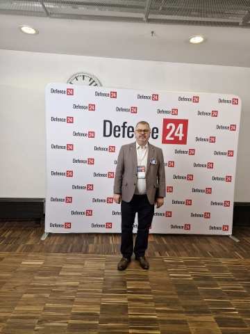 dr Piotr Lotarski