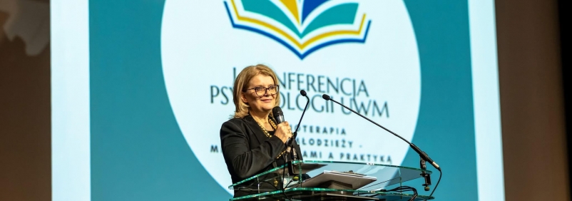 Profesor Krzywosz-Rynkiewicz w trakcie konferencji